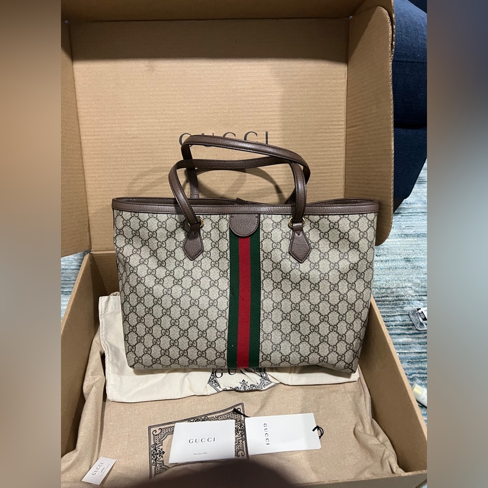 GUCCI OPHIDIA GG MEDIUM TOTE - Picture 2 of 11
